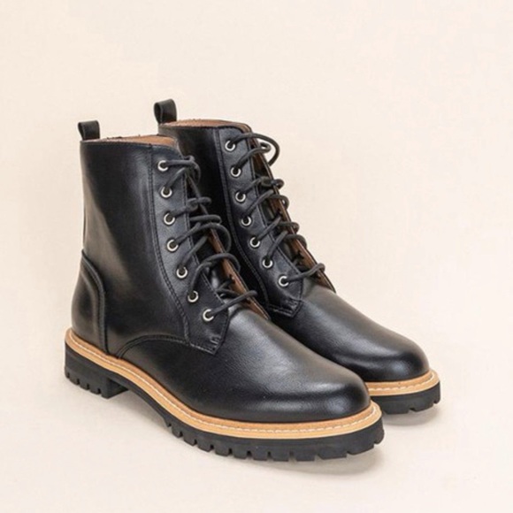 One Left ✨ BRYCEN FAUX LEATHER LACE UP BOOT size 10 - Picture 4 of 17